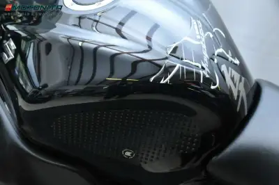 
Suzuki GSX1300RA Hayabusa salon PL 2016/2017 VAT23 gwarancja. Motonita full								