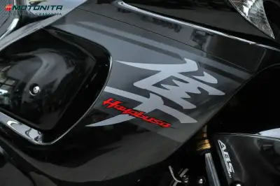 
Suzuki GSX1300RA Hayabusa salon PL 2016/2017 VAT23 gwarancja. Motonita full								